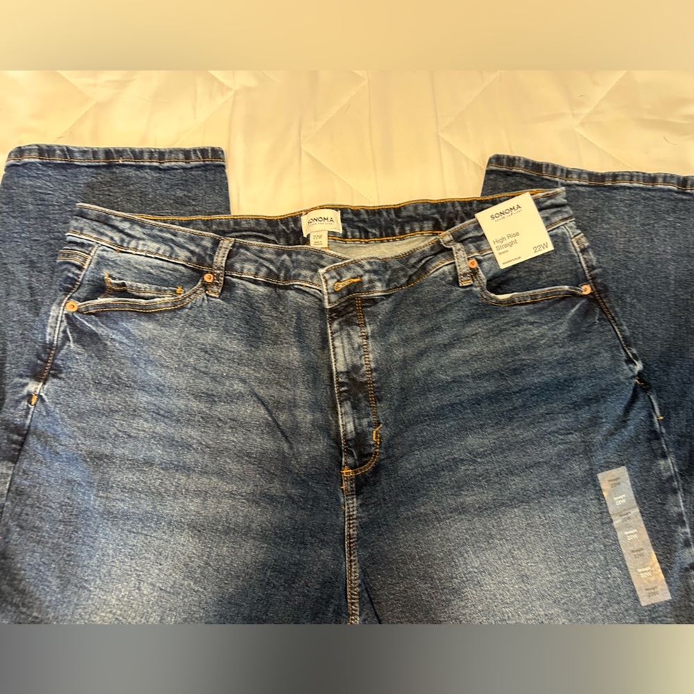 NWT Sonoma 22w
